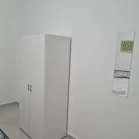 Milanohome2 Πανσιόν